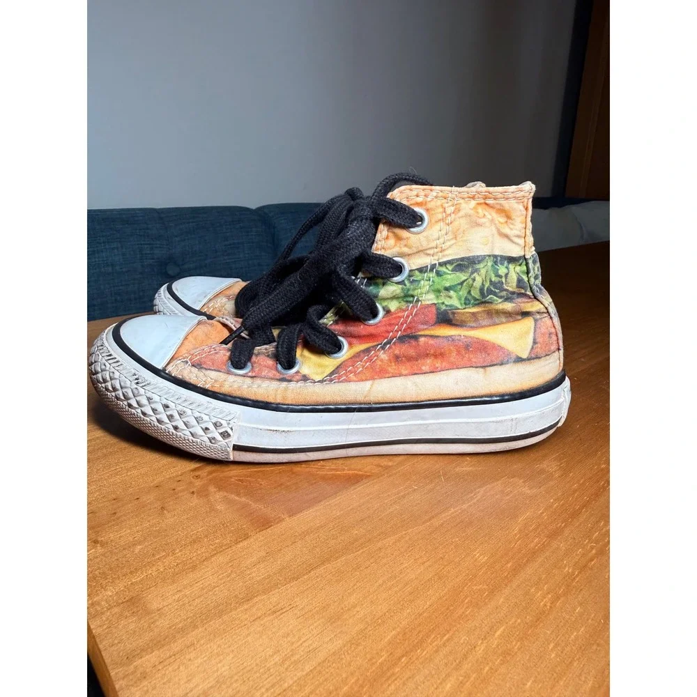 Converse Chuck Taylor‎ High Top Hamburger Cheeseburger Rare Print Kids Shoes 11